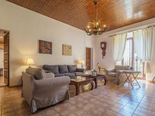 baeefbccd - Holiday Home Masia Can Trabal für 24 Gäste mit privatem Pool in der Nähe von Sitges - 2