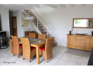 edcbbbcabeea - Holiday Home in Sourdeval Les Bois mit Garten - 2