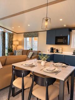 Stylish Lodge with Parking nr Ilfracombe & Beaches - 8