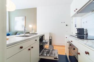 Flores Charming Studio w Balcony by LovelyStay - Porto - 3