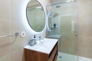 Flores Charming Studio w Balcony by LovelyStay - Porto - 2