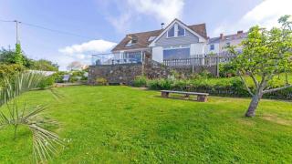 Rooftops Sleeps 8 Hot Tub Views Log Burner - 9