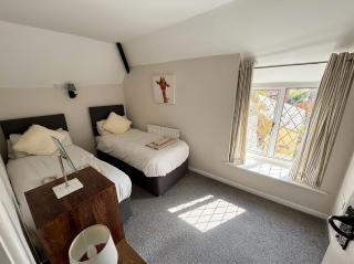 Town Centre Cottage - 2