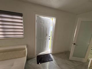 Comfortable Apartment Near Stadium and Beach - 5