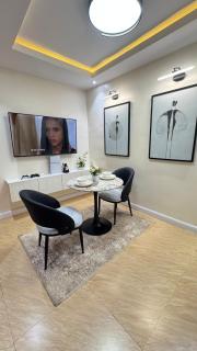 Stylish 1-Bedroom Stay with PS5 - 3