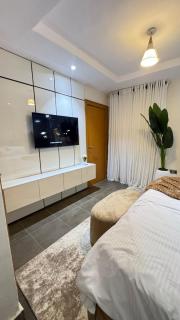 Stylish 1-Bedroom Stay with PS5 - 2