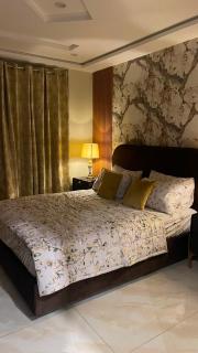 Prime Location& Luxury Stay - 1