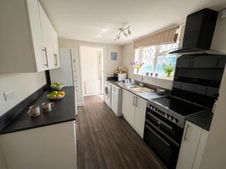 Town Centre Cottage - 7