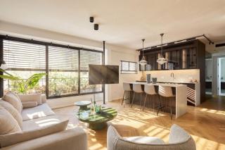 Luxury Designer 2BR - 2BA - Prime TLV - SweetyGuest - 6