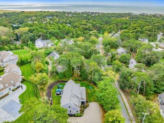 Chatham Luxury Retreat—Porch, Art Family Fun - 9