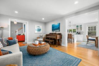 Chatham Luxury Retreat—Porch, Art Family Fun - 2