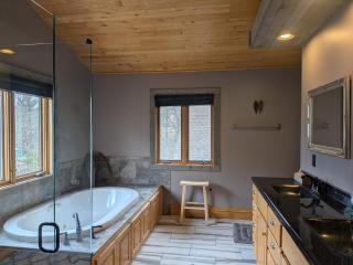 Bliss House Lakefront Home with Accessible Features - 7
