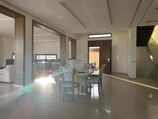 Luxury 5-Bedroom Villa with Private Pool LR52056 - 1
