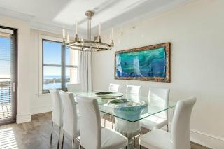 Emerald Grande 1025 - 2