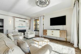 Emerald Grande 1025 - 3