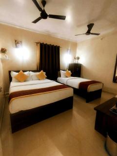 Hotel Serenity Inn - 2