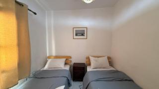Adar surf house - 2