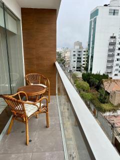 Walk to Larcomar Peaceful 7th Floor Flat AC - 4