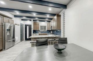 Modern Mountain Retreat - 4