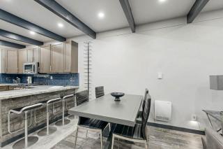 Modern Mountain Retreat - 5
