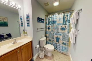 Waters Edge 215 - 5