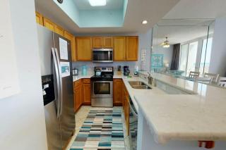 Waters Edge 215 - 6