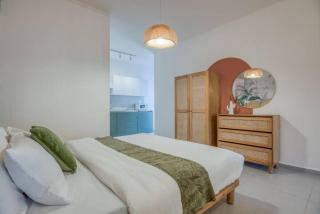 Agrius - Elegant Studio & Balcony in Batroun - 4