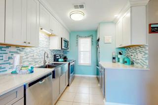 Poolside Villas 303 - 5
