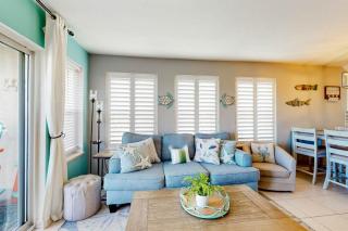 Poolside Villas 303 - 7