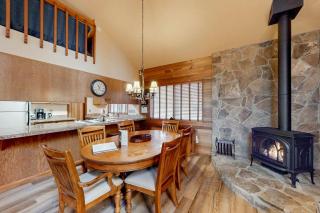 Otter Lane 12 | Discover Sunriver - 4