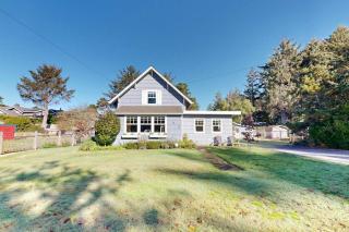 Seventh Street Cottage - 0