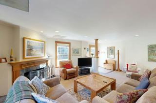 Seventh Street Cottage - 8