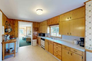 Seventh Street Cottage - 5