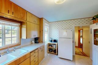 Seventh Street Cottage - 3