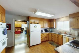 Spectacular Seaside Surf-View Home - 4