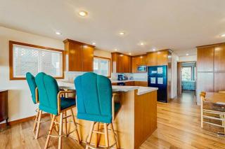 Frannie's Beachfront - 3