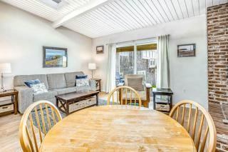 Cottage by the Sea - 8