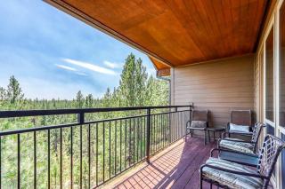 Tree Top Retreat - 9