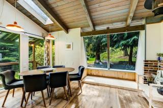 Tall Cedars Cabin By The Water - 3
