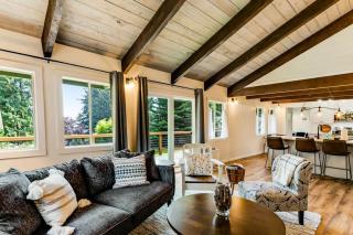 Tall Cedars Cabin By The Water - 9
