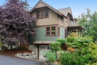 3 Bed 3 Bath Vacation home in Eastsound - 0