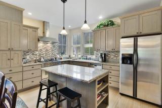 3 Bed 3 Bath Vacation home in Eastsound - 5