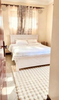 secure neighborhood, family friendly, 5min drive to all amenities - 4