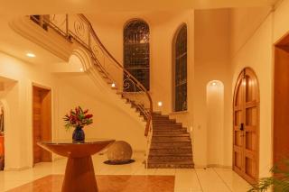 Villa w Heated Pool, Sleeps 30, Walk to Beach - 3