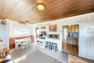 Cottage by the Sea (MCA #1213) - 7