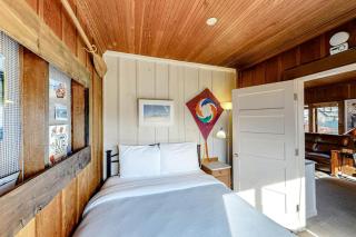 Cottage by the Sea (MCA #1213) - 2