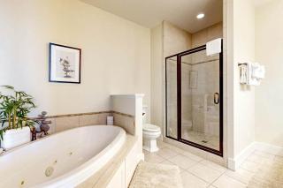 Oceanfront Condo in Gated Community with Sea Views - 5