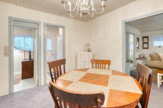 Seaside Classic Cozy Bungalow - 8