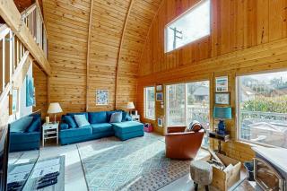 Hallie Hideaway (MCA #329) - 6