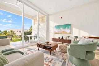 Luxury Condo with Ocean Views & Private Garden - 3